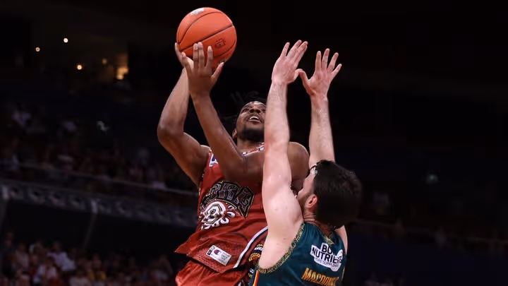 Kings look to secure Adrian Hurley Cup against Hawks