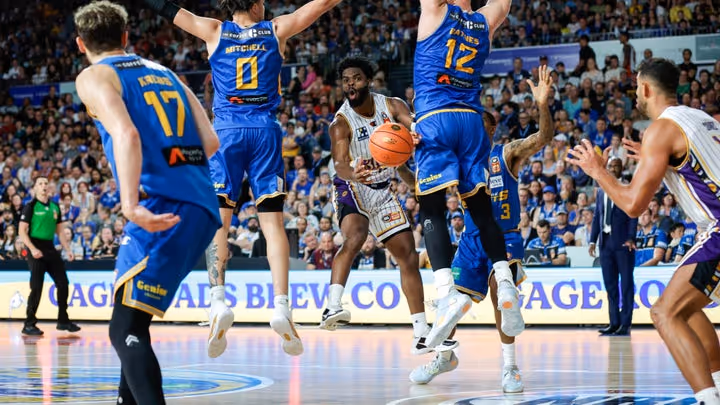 Chance to takedown world-beaters Adelaide excites Walton