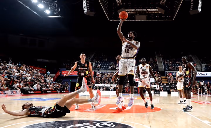 Round 20 Preview: Kings vs. Hawks