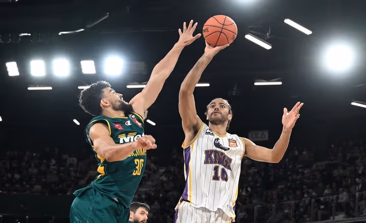 Devastating first half shooting display leads Kings to rout of JackJumpers