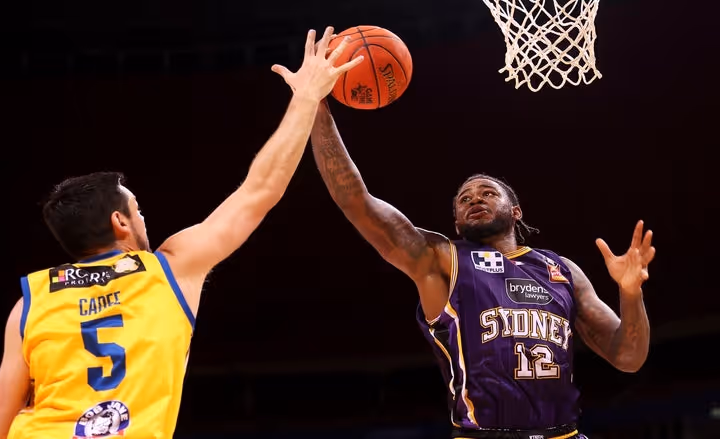 Kings bounce back with domination of Bullets at the Q