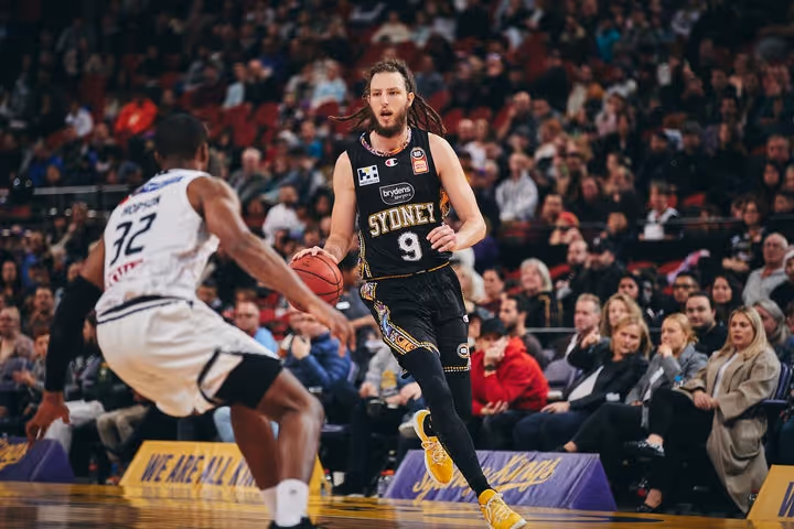 Kings win it over United in double overtime thriller