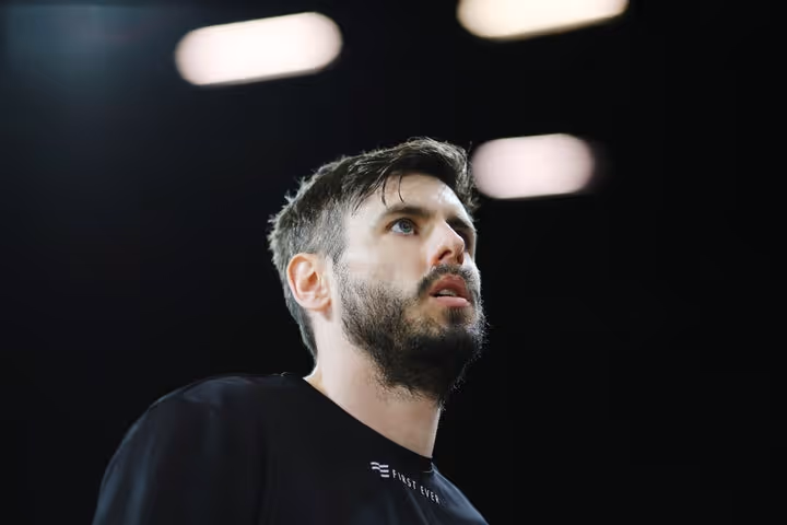 Kings sign Jarrad Weeks as injury replacement player