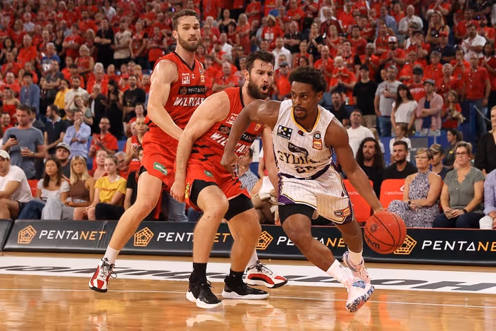 Kings come up short in Perth