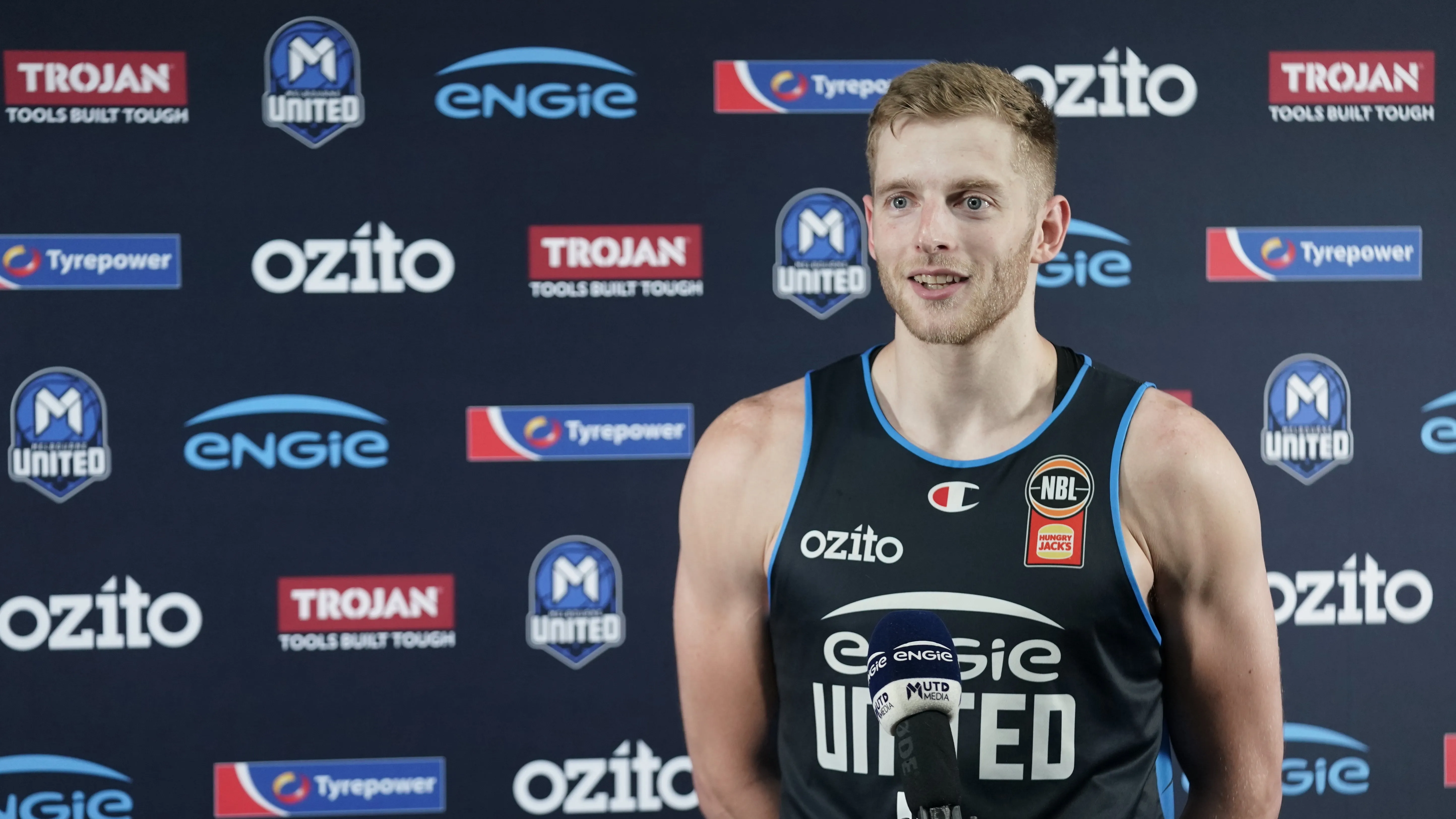 United ready to 'throw some punches' against Kings