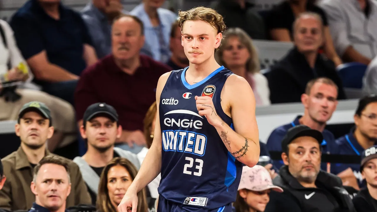 Luke Travers inks deal with Cleveland Cavaliers