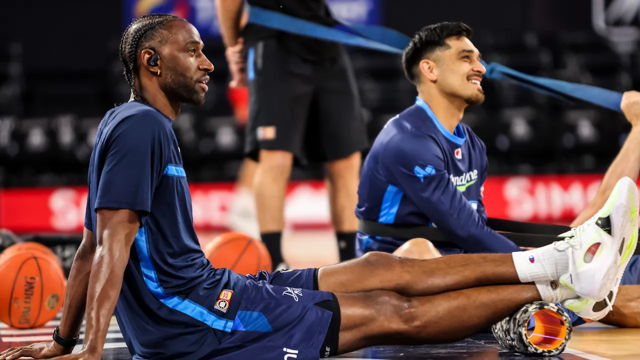 Throwdown rival backs pair of United stars for NBL awards