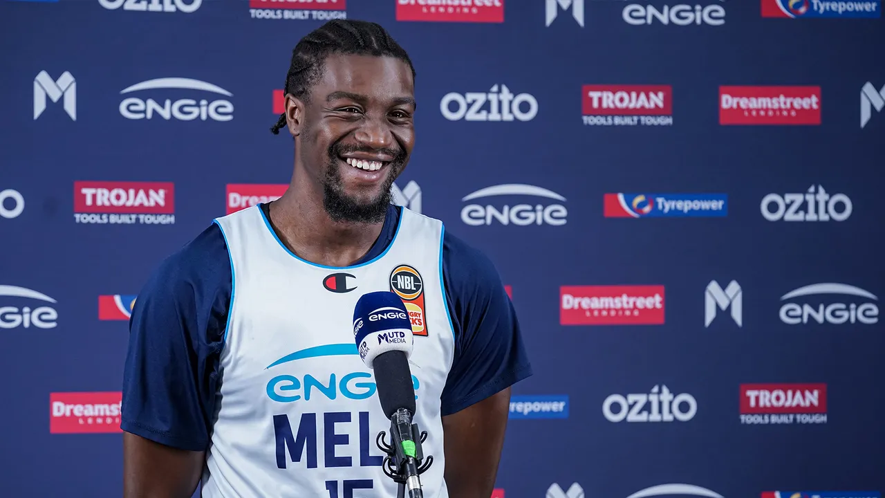 Hukporti pushing through pain to deliver for United