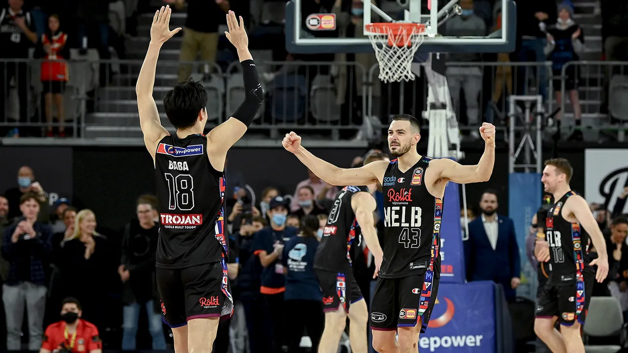 Former championship teammates to face off in must win Boomers clash