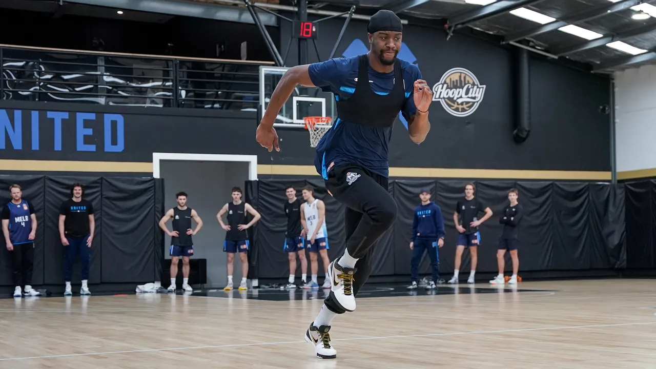 Former Throwdown rival builds up Hukporti hype