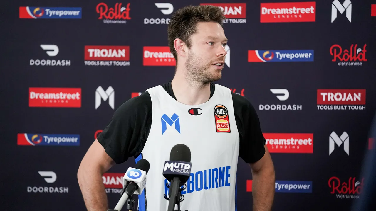 ‘A leader, a winner’: Dellavedova lauded upon return