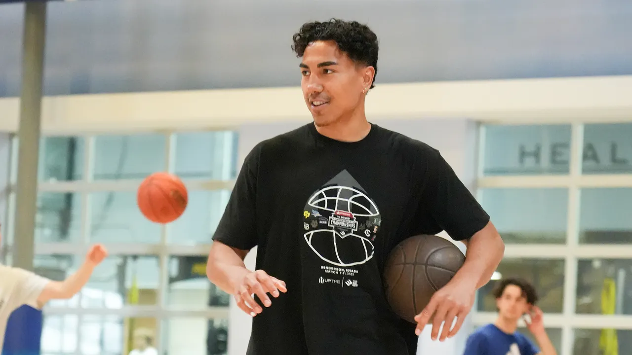 Cameron connecting with MU teammates abroad