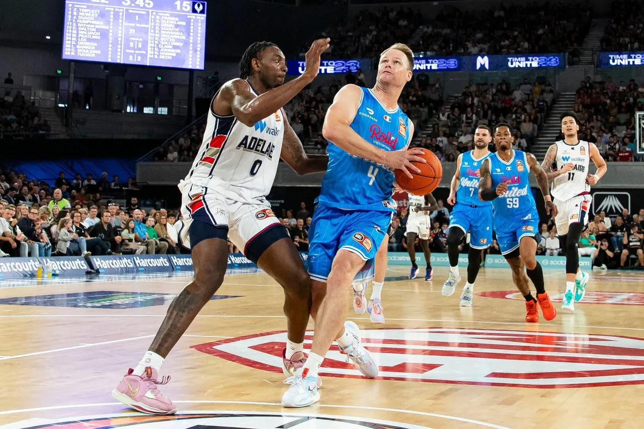 Newley’s ‘veteran head’ crucial for United’s Championship aspirations