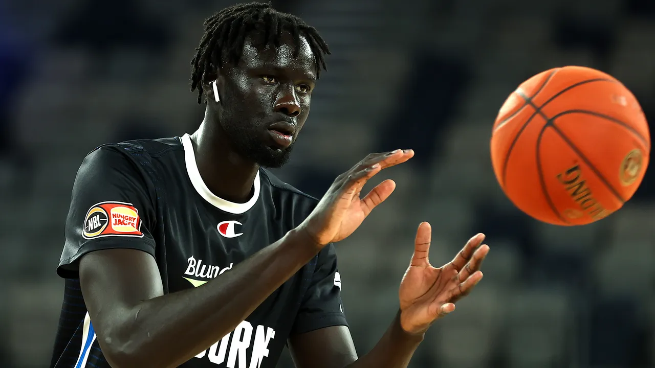 Jo Lual-Acuil Jr joins Dynamo Lebanon for postseason push