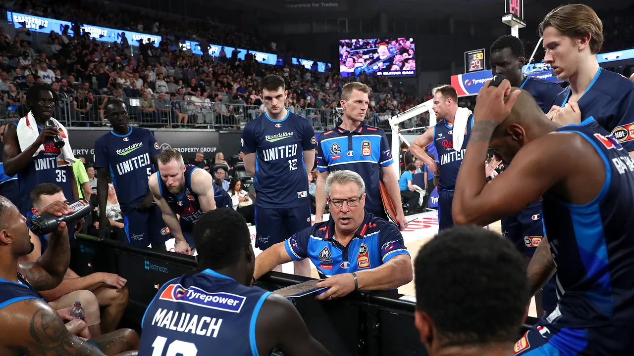 Vickerman looking to ‘reinforcements’ to help lift United