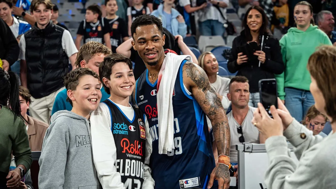 United closing out October home games with a bang