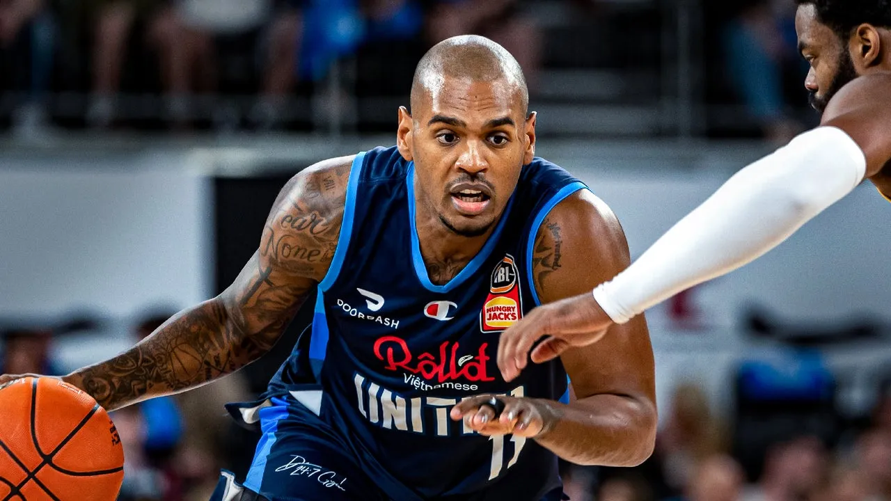 United look to respond in Round 3 double-header