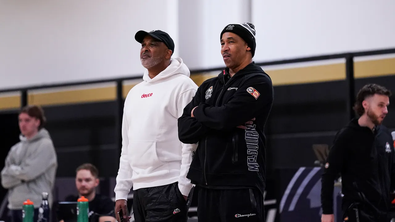 Lakers Assistant Phil Handy lauds Vickerman as ‘One of the best coaches on the planet’