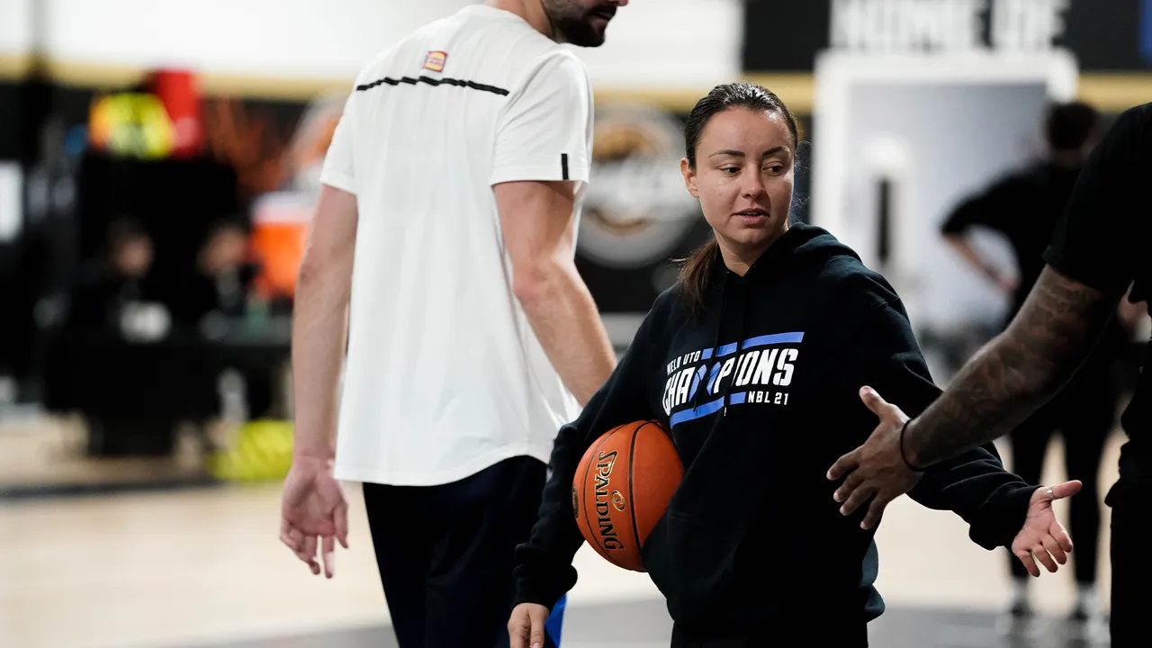 International coaches look to United for wisdom