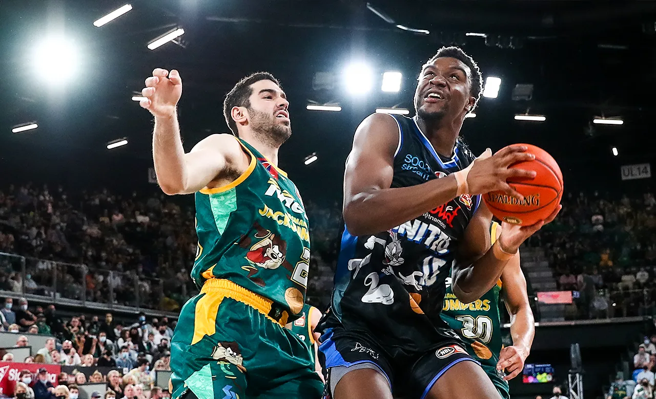 Delly praises twin towers of JLA and Hukporti