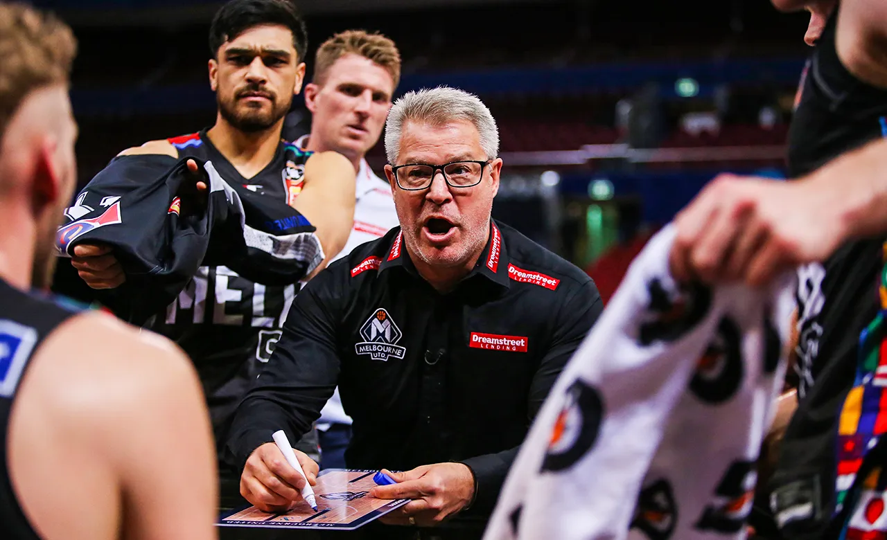 Dean Vickerman extends Head Coach contract
