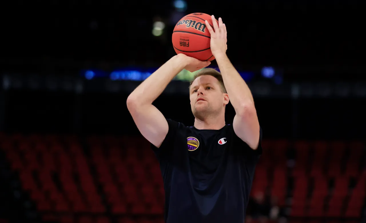 NBL Champions add veteran Brad Newley to NBL22 Roster