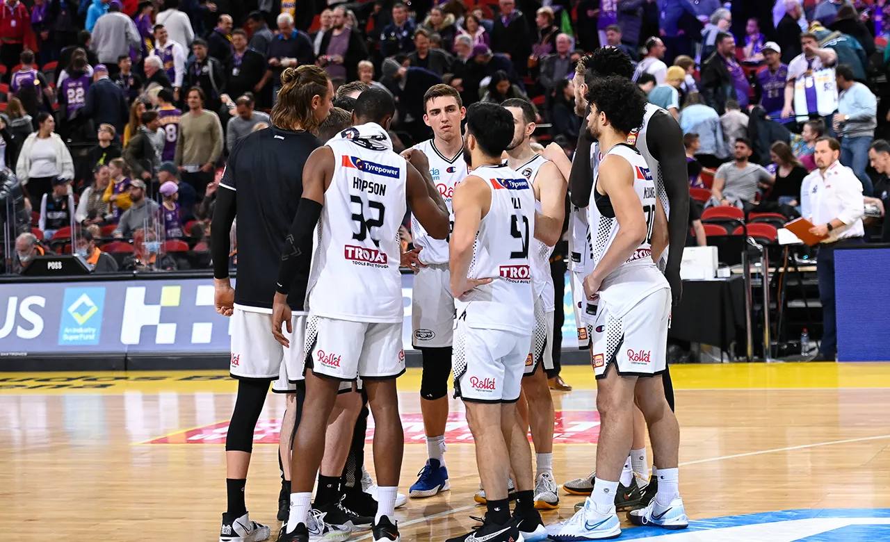 Melbourne falls to Sydney in double overtime thriller