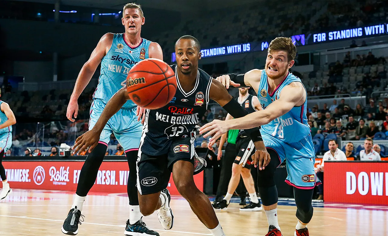 10 wins in a row for dominant United