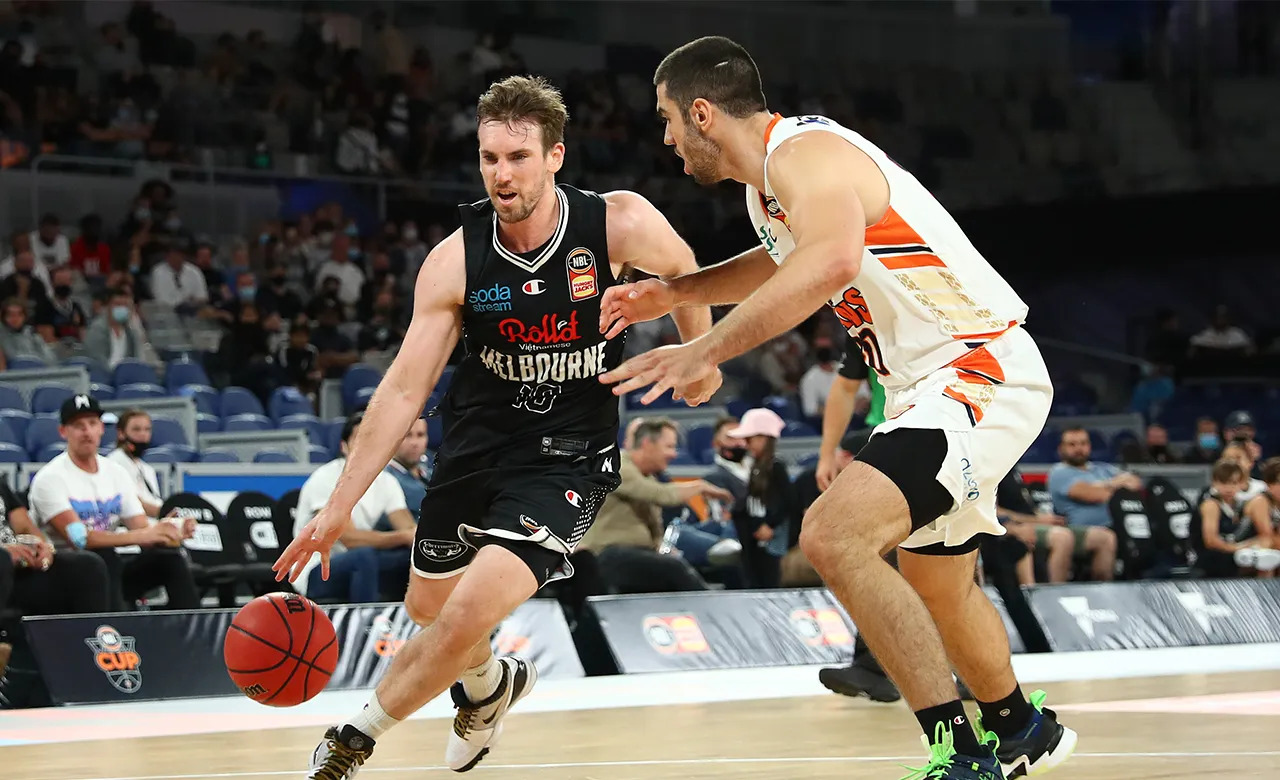 Mitch McCarron lifts Melbourne to win over Cairns