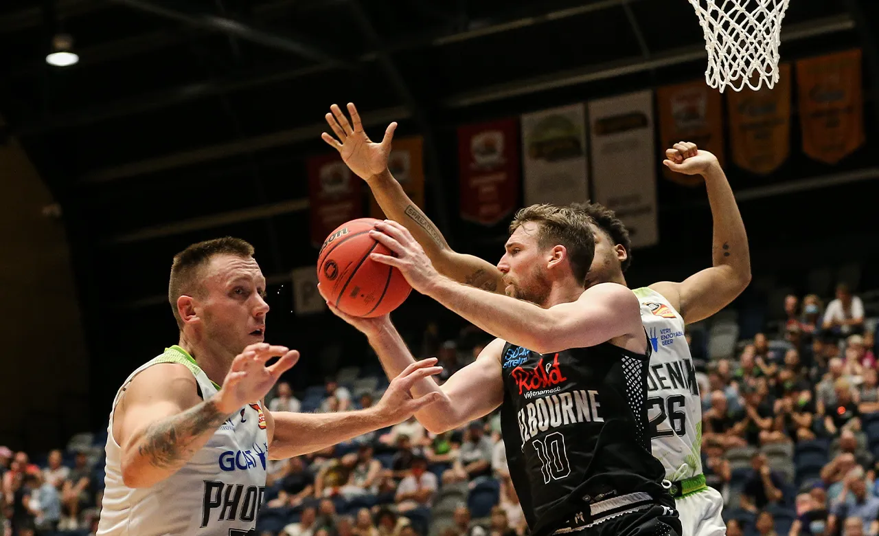Melbourne United take Throwdown V