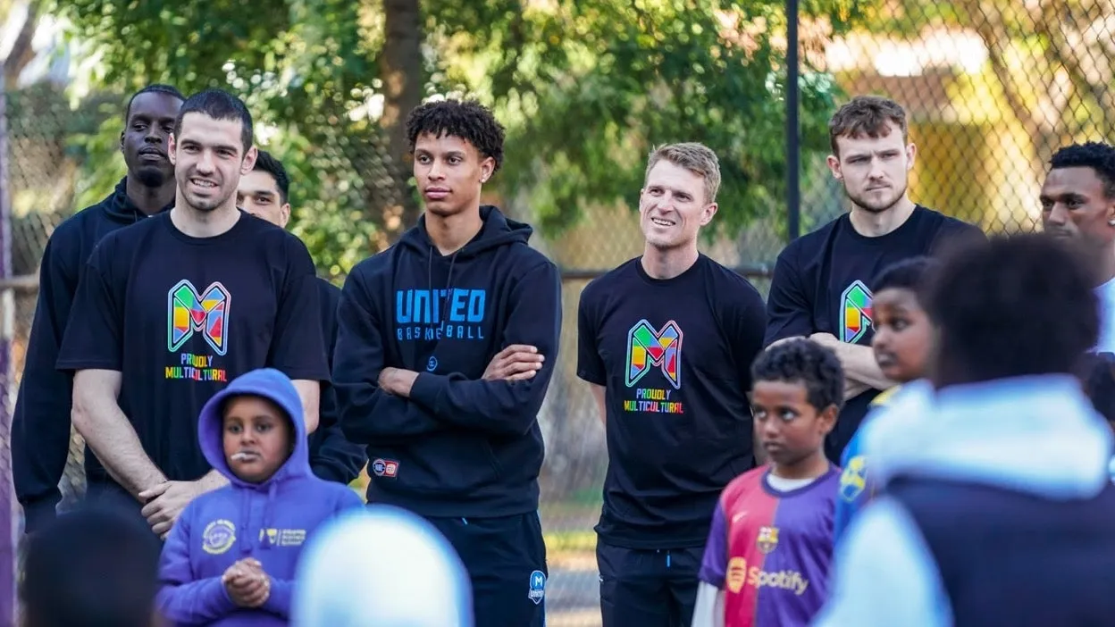United and Helping Hoops giving back to the community