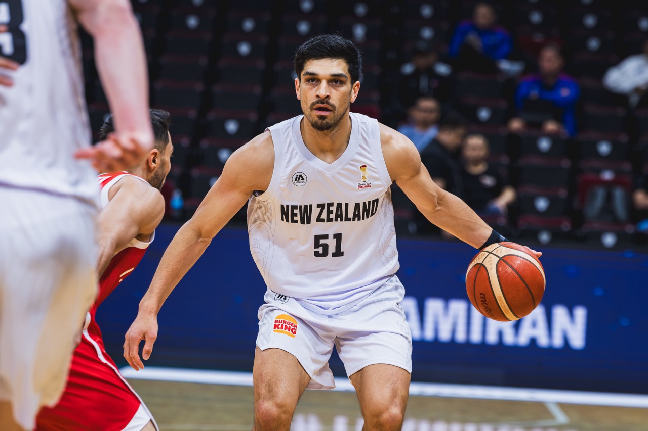 Ili, Waardenburg star for NZ, Travers dominates for Boomers