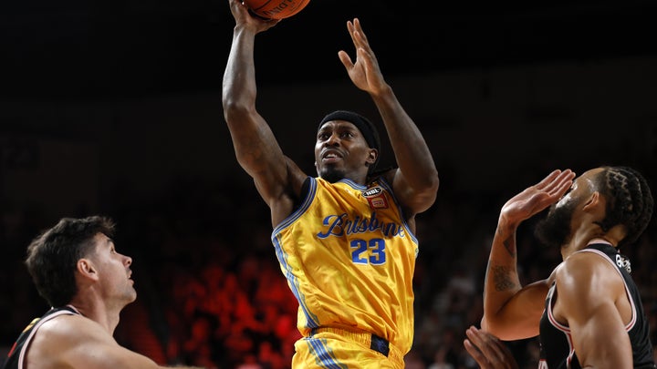 Tough night for Bullets in the 'Gong