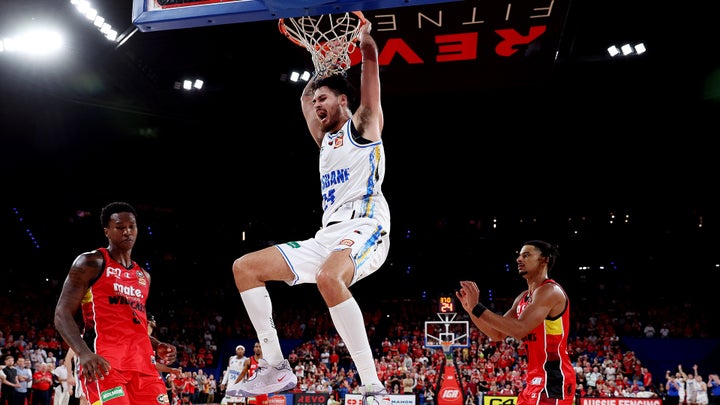 Bullets claim big road win in perth