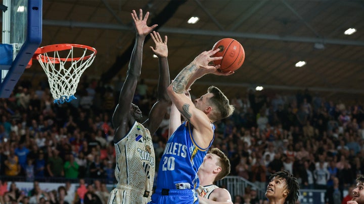 Sobey heroics not quite enough in Sunshine Stoush