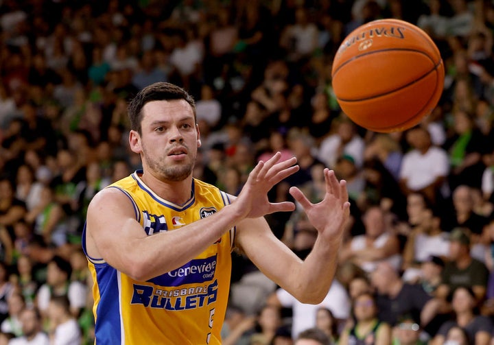 Bullets bounce back against Phoenix on the road