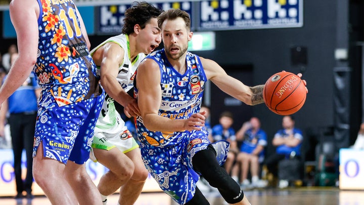 Phoenix fire over Bullets