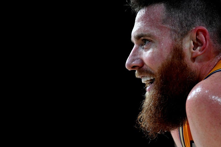 Baynes fires as Bullets continue to build