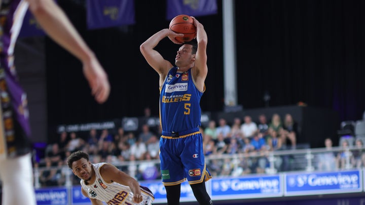 Sold Out Brisbane Crowd Not Enough to Get Bullets Home