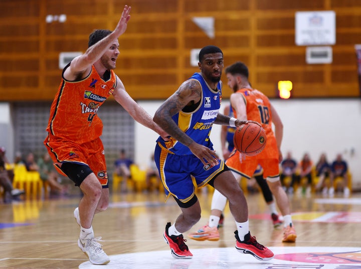 Bullets hold off Taipans in the Pre-Season