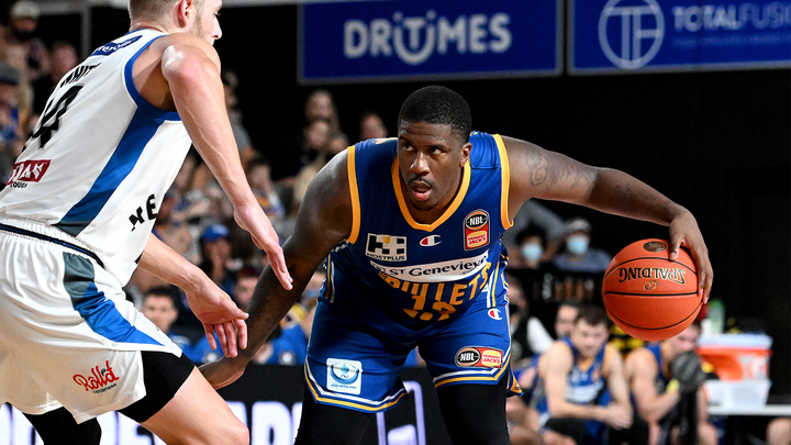 Bullets near miss against United