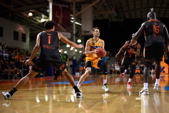 Bullets keep season alive with road win in Cairns