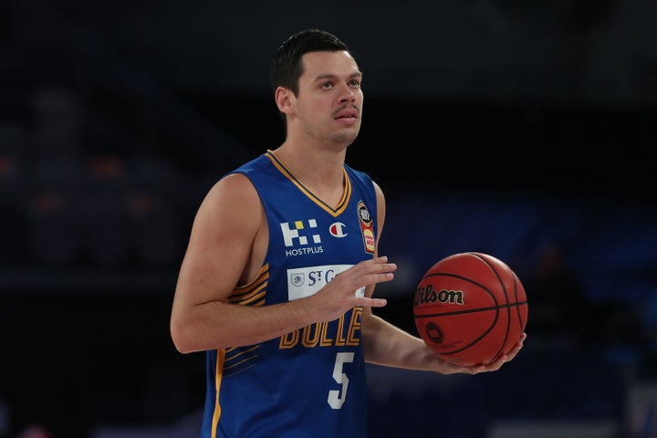 Brave Cadee sparks Bullets, Law seals the deal