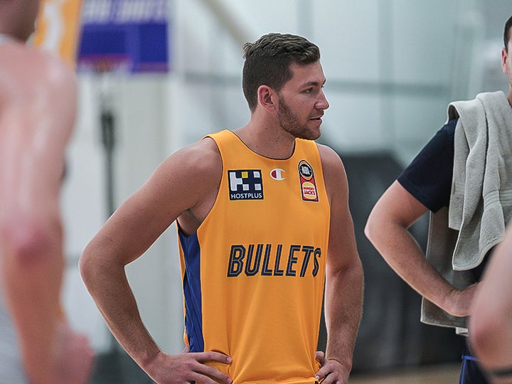 Mackinnon Pushing Magnay To NBA Goal