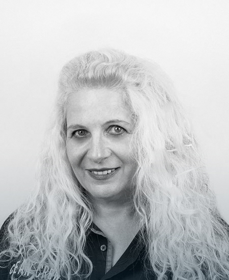 Ansprechpartnerin Portrait