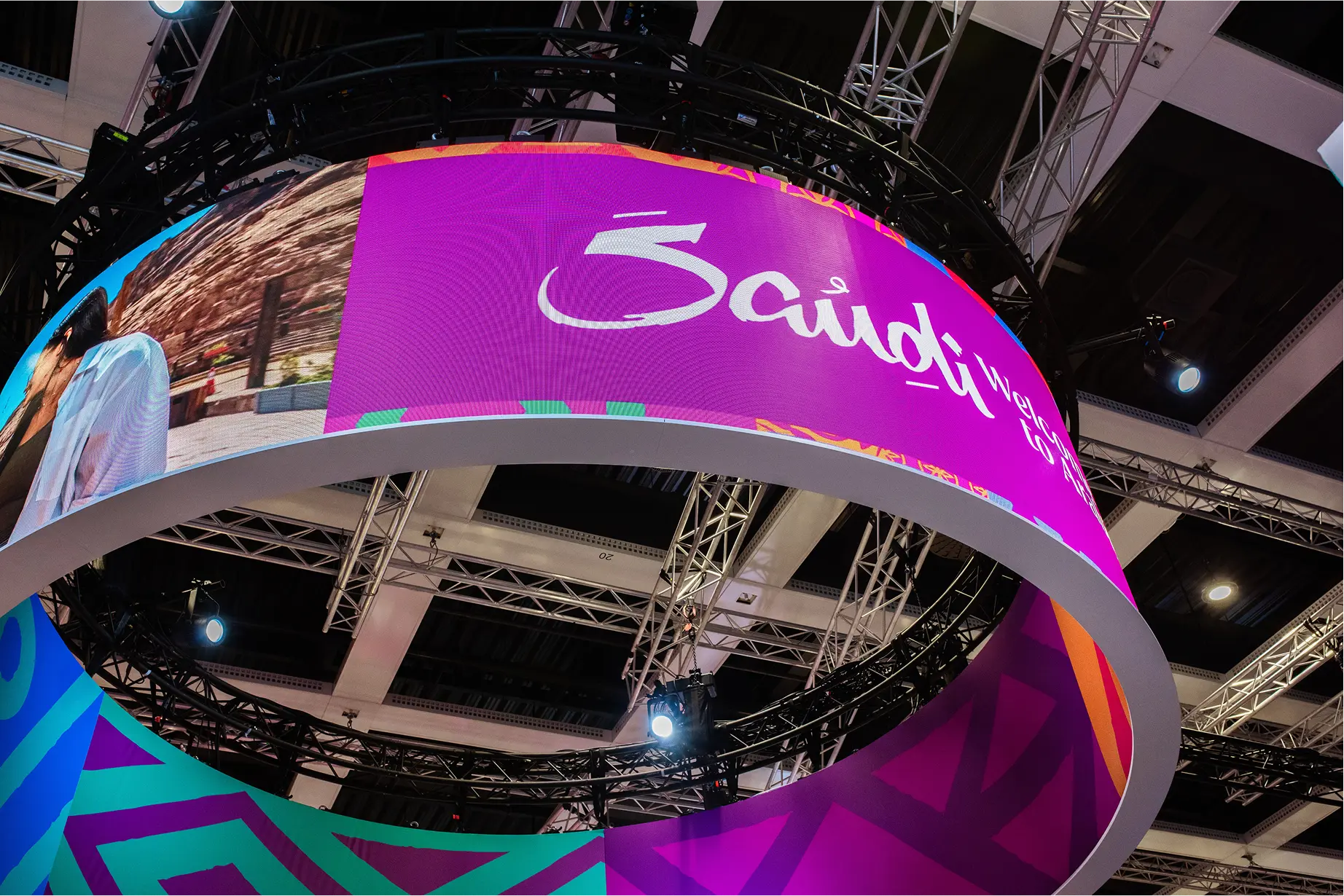 Rigging and lighting for Saudi