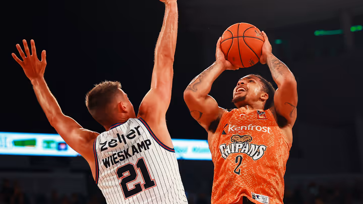 Taipans fall short to Phoenix