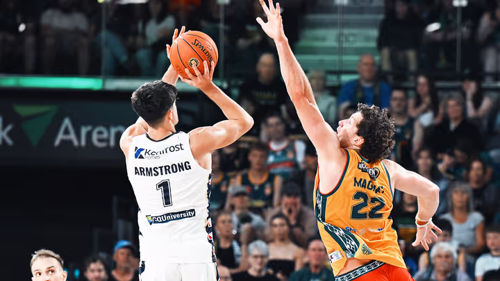 Armstrong heroics not enough against Tasmania