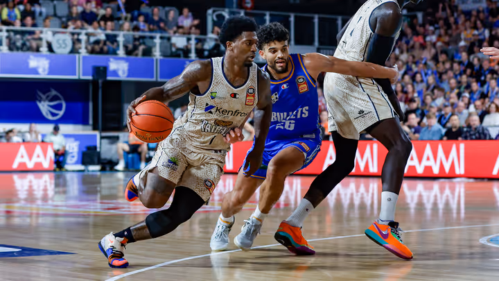 Taipans make it nine straight over Bullets