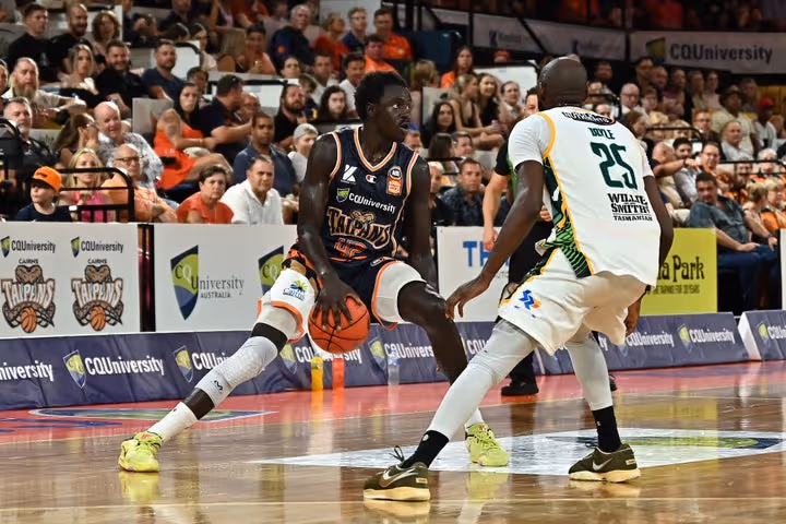 Round 16: Taipans fall to JackJumpers on Pinder's return
